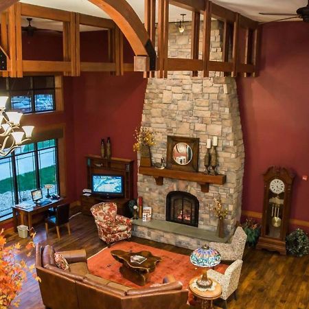Timberlake Lodge Grand Rapids Extérieur photo