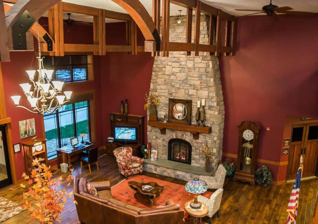 Timberlake Lodge Grand Rapids Extérieur photo